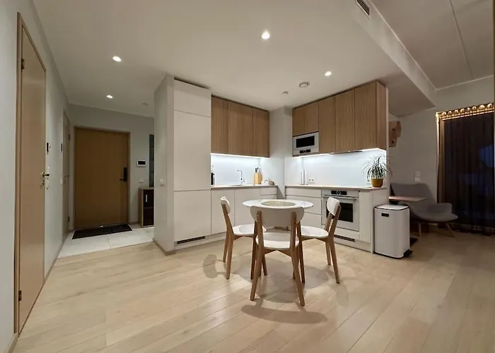 Cozy App - 400M From Historic Old Town City Centre